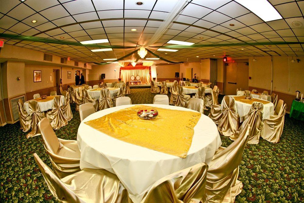 Hotel Grand & Banquet Center Columbus